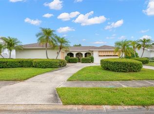 6729 Tequesta Dr, Seminole, FL 33777