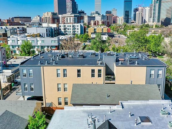 5th image of 2422 Tremont Place #305
