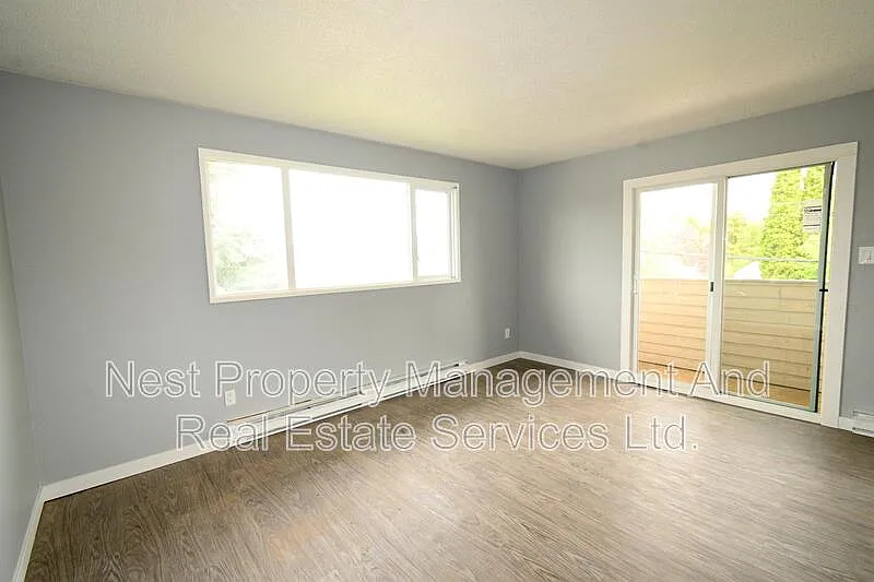 2 bed, 1.0 bath, $1,295 — Photo 4