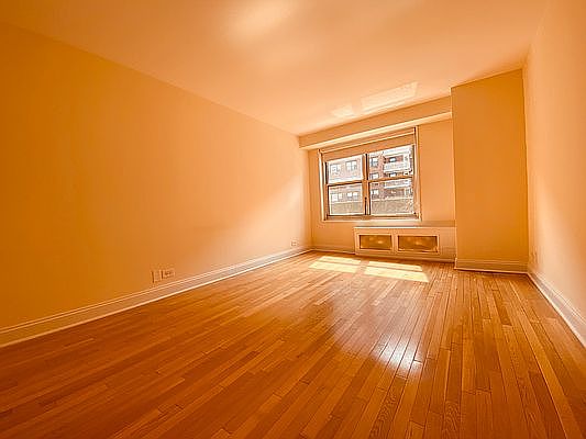 3rd image of 125-10 Queens Blvd #405