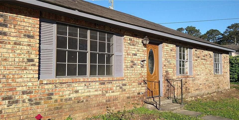 1st image of 114 Rustic Manor Rd