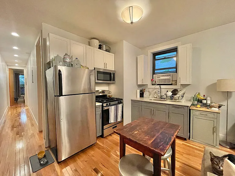 1054 Bergen St #A5 — Photo 3