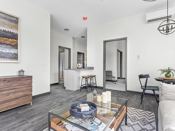 3rd image of 10 N Main St #663e4abe4