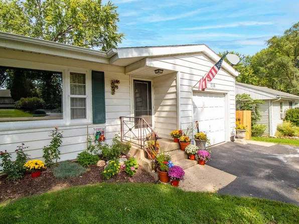 216 Nippersink Dr, McHenry, IL 60050