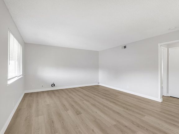 4th image of 6525 Greenback Ln APT 1
