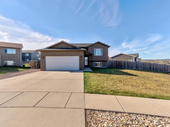 317 Bear Tooth Dr, Box Elder, SD 57719