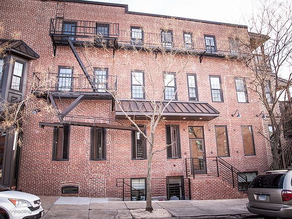 3rd image of 32 N Chester St APT 2
