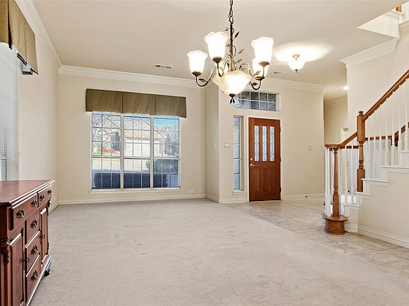 5th image of 1614 Villa Ct