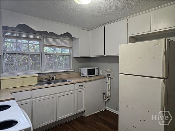 3rd image of 14107 Coffee Bluff Road