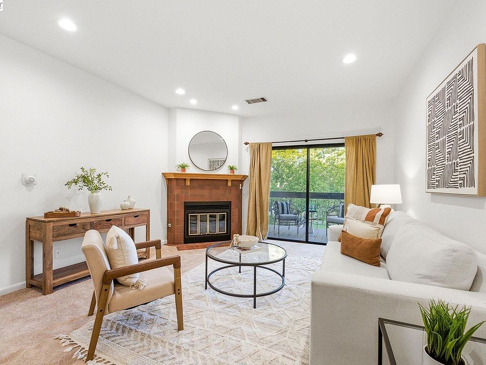 1st image of 39953 Cedar Blvd Unit 324