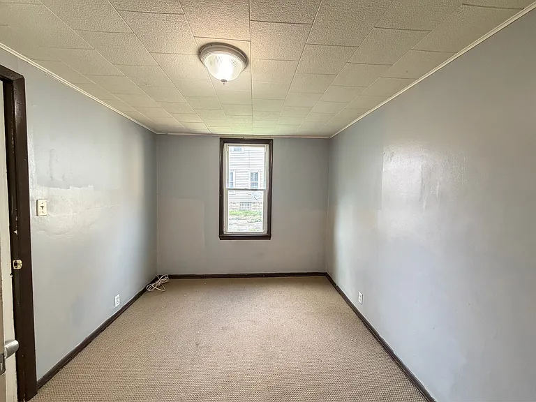 111 Southside Pkwy — Photo 3