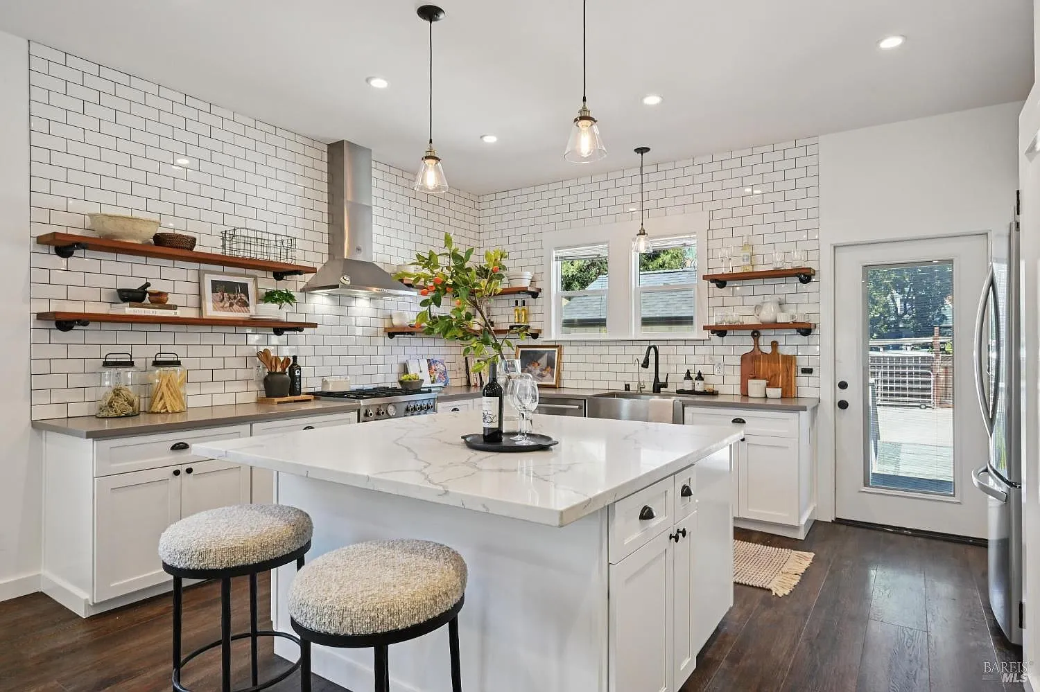 216 Olive Street - Photo 1