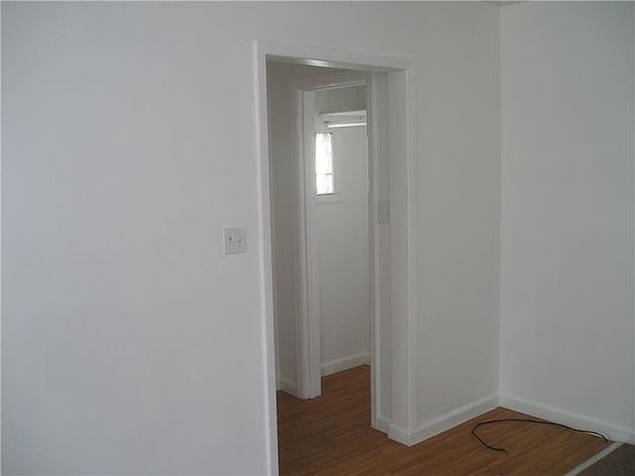 2nd image of 817 Broadwater Ave