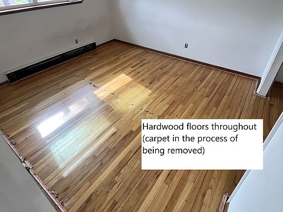 3rd image of 5809 Raymond Rd