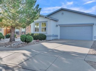 460 Zuni River Cir SW, Los Lunas, NM 87031