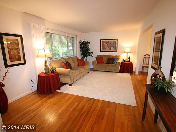 4th image of 10003 Dalroy Ct