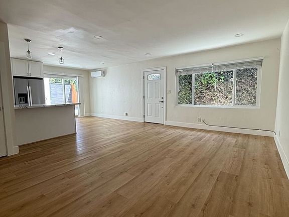 4th image of 4527-4535 63rd St #4529