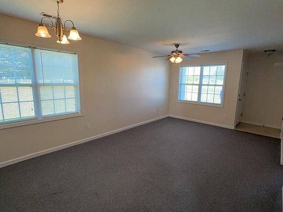 4th image of 200 Cow Horn Rd #204
