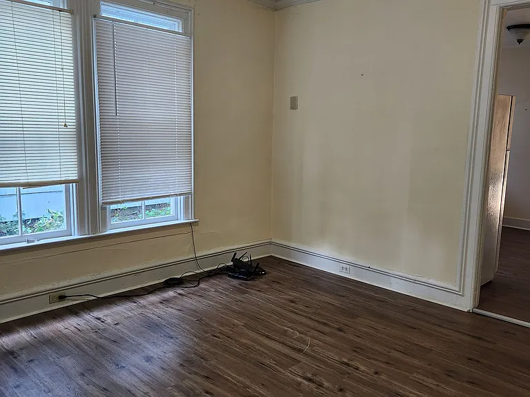 24 E 4th St #101 — Photo 2