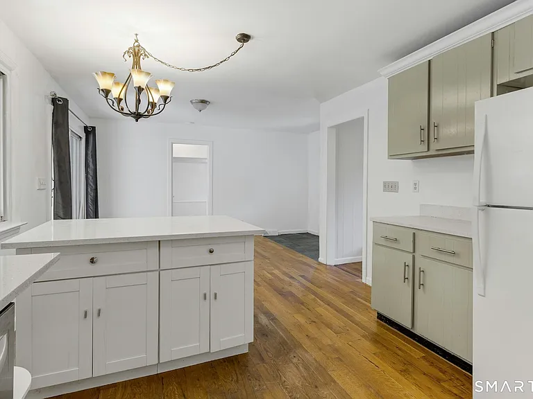 100 Loftus Cir — Photo 9
