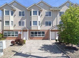 (Undisclosed Address), Scarsdale, NY 10583