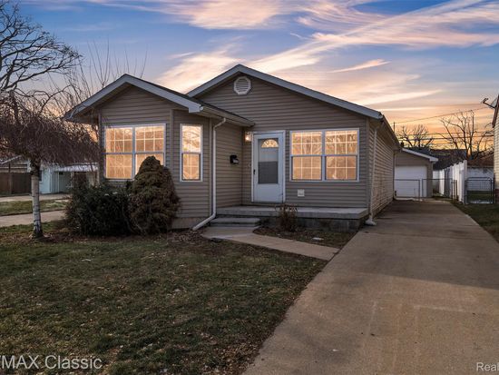 17709 Hanna St, Melvindale, MI 48122