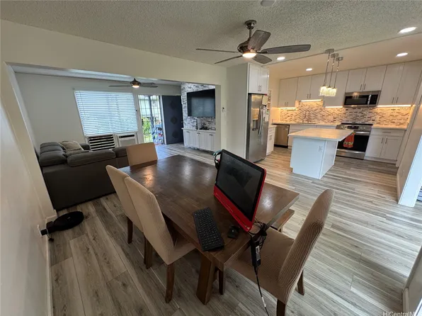 98-1426 Kaahumanu St #75E, Pearl City, HI 96782