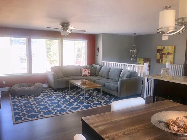 407 Anacortes Ave SE, Renton, WA 98059