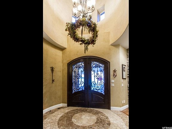 5th image of 4378 S Foothill Dr