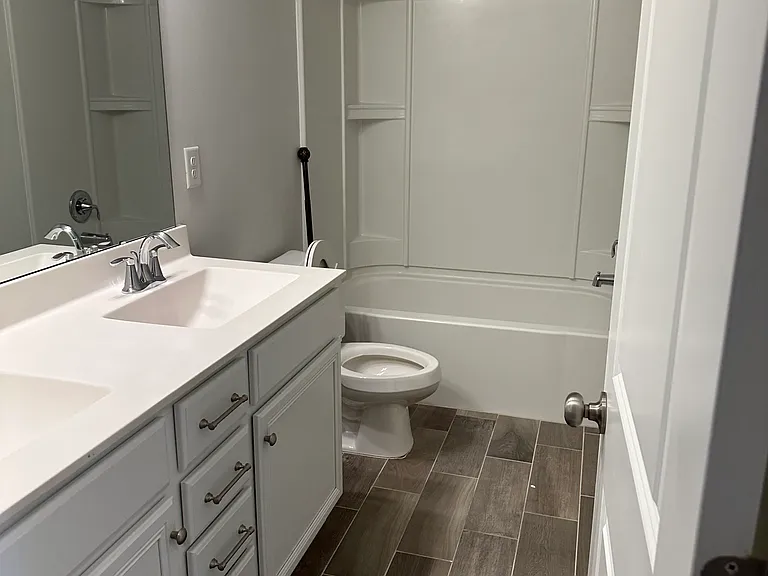 527 Catalina Grande Dr — Photo 4