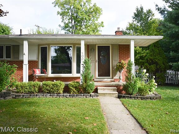 2nd image of 100 Ely Dr S