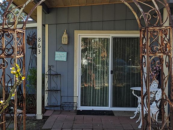 4th image of 863 Trinidad Ct NE