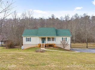 423 Dogwood Rd, Candler, NC 28715