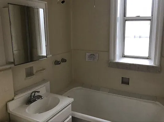 Rented by Arwell Realty | media 12