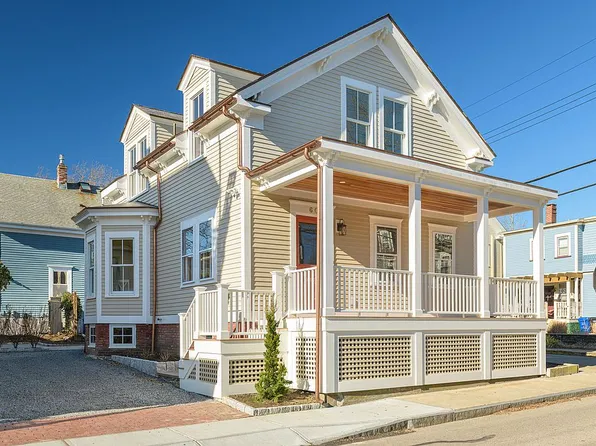 60 3rd St, Newport, RI 02840