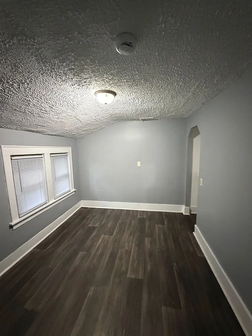419 N Pennsylvana Ave. Lansing, MI. 48912 — Photo 2