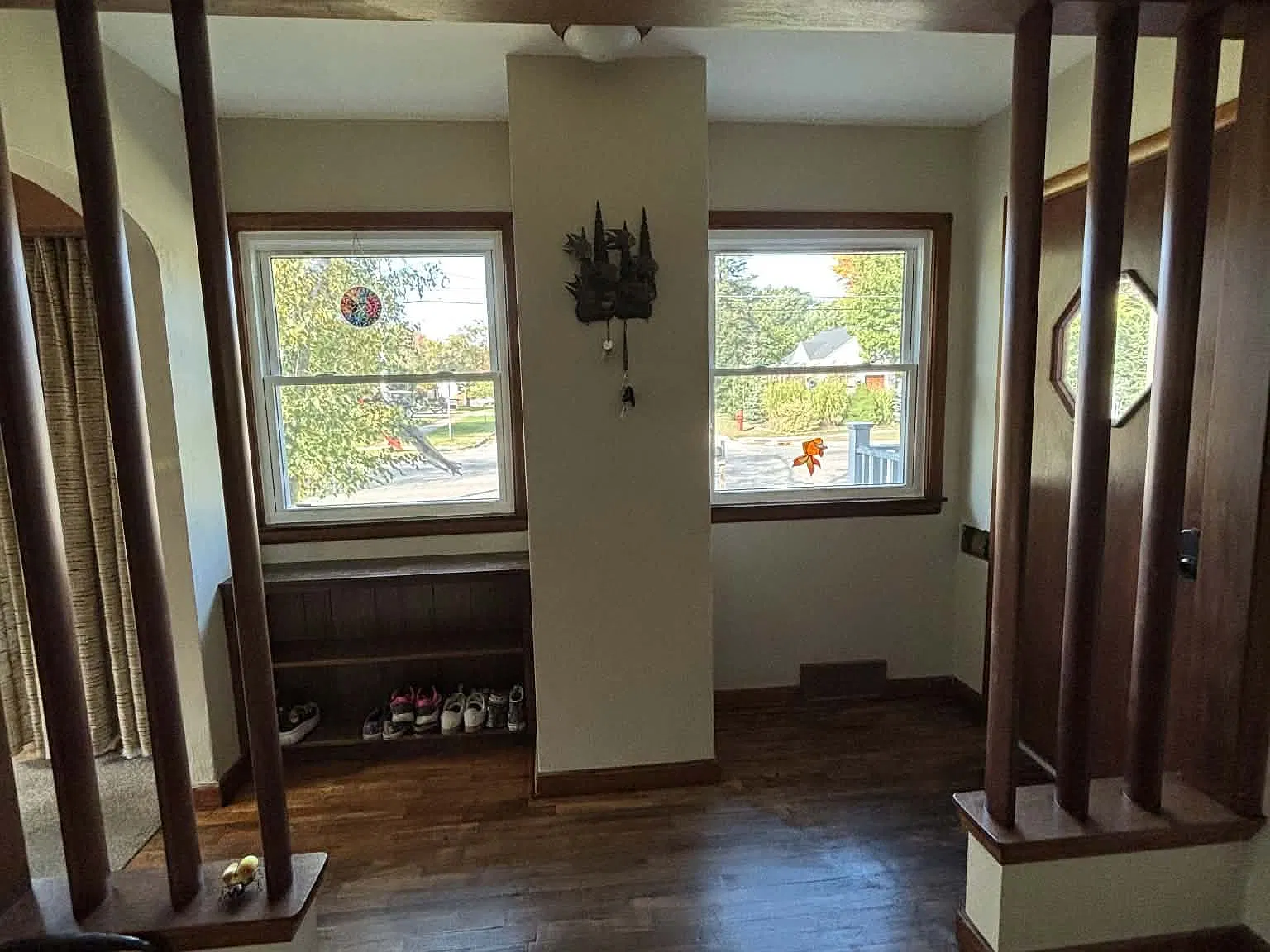 Cozy with great yard and right in Ludington neighborhood — Photo 3