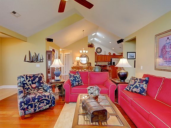 5th image of 2749D Canterbury Cir