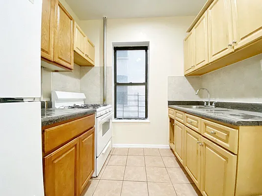 Rented by Bohemia Realty Group | media 14