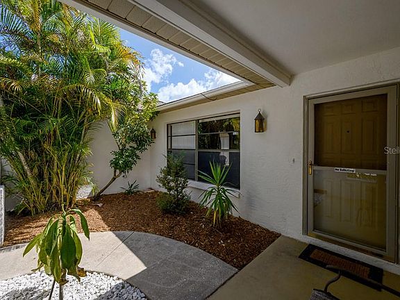 5th image of 2704 Blossom Lake Dr