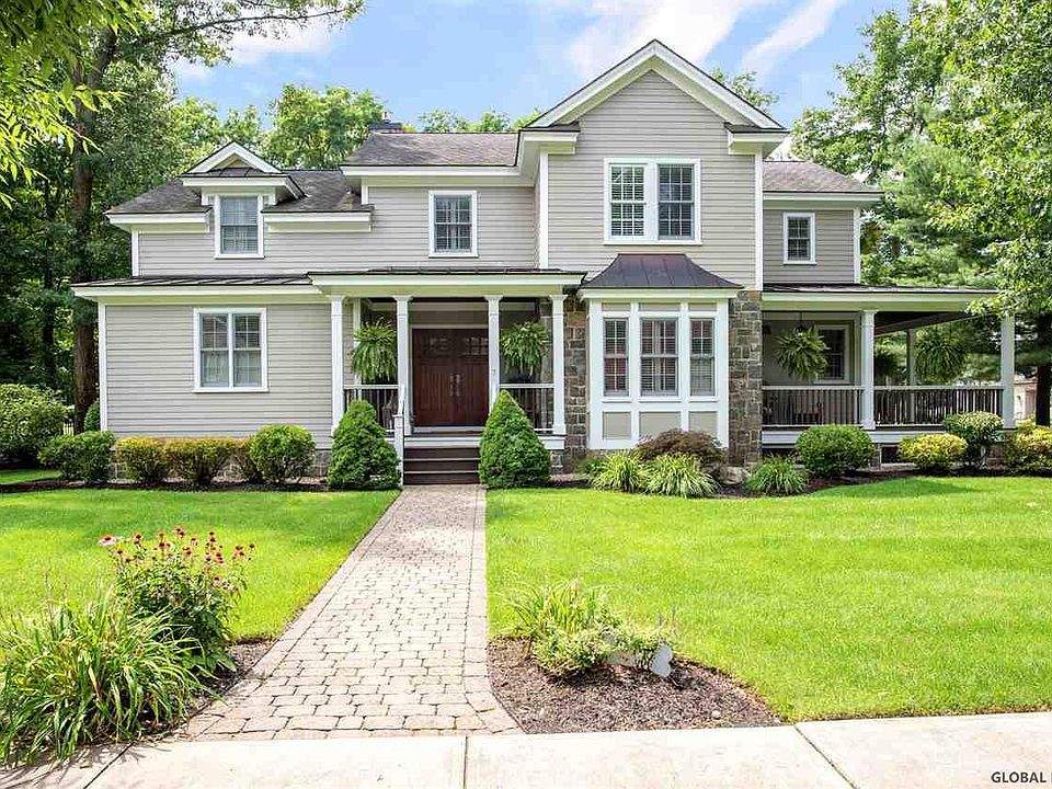 1st image of 7 Aurora Ave