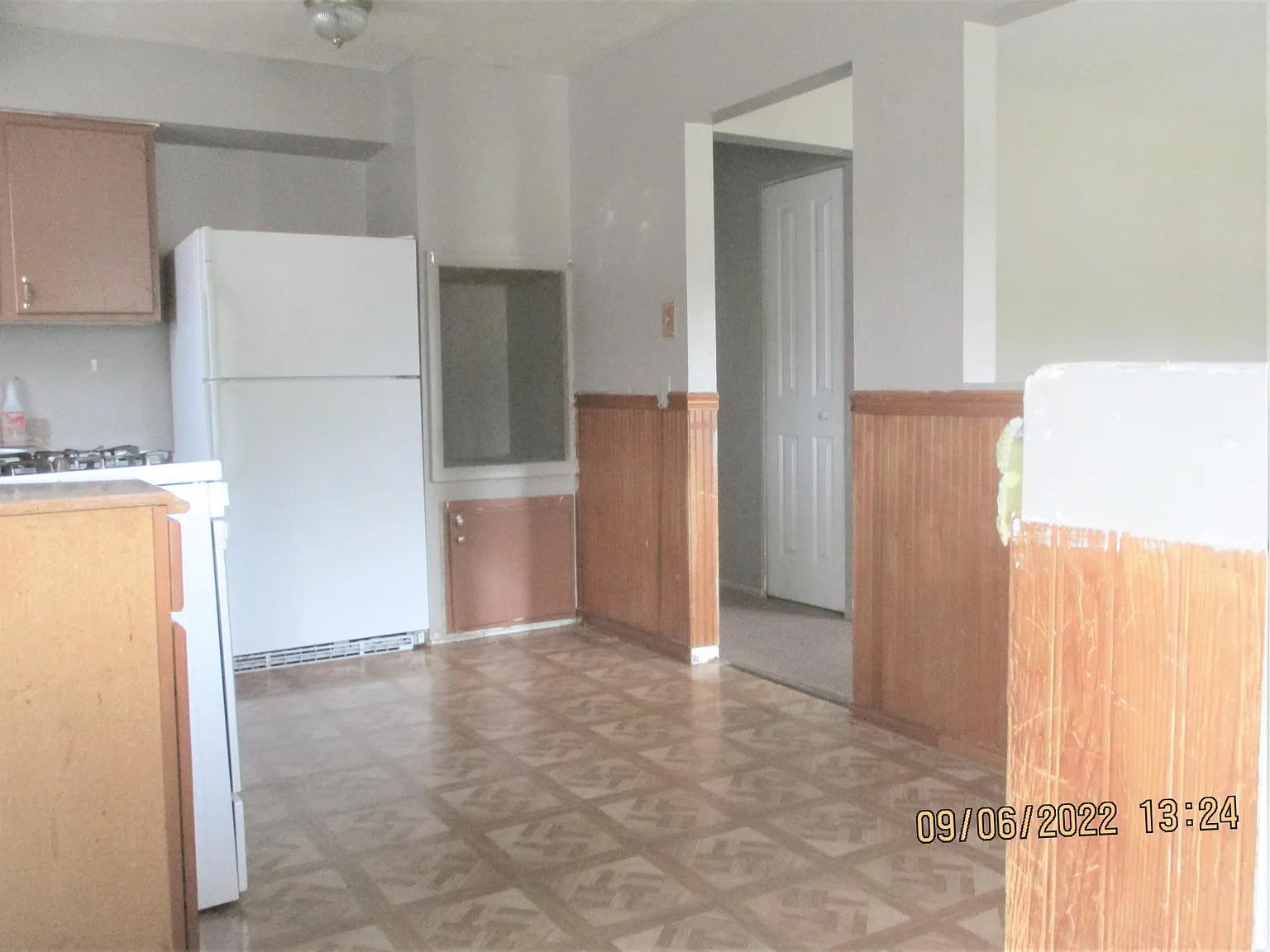 3 bed, 852 sqft, $1,400 — Photo 2