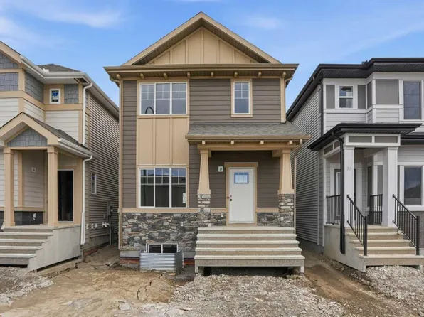 84 W Buffaloberry Mnr SE, Calgary, AB T3M 4A4