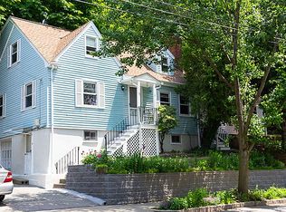 15-17 Playstead Rd, Newton, MA 02458