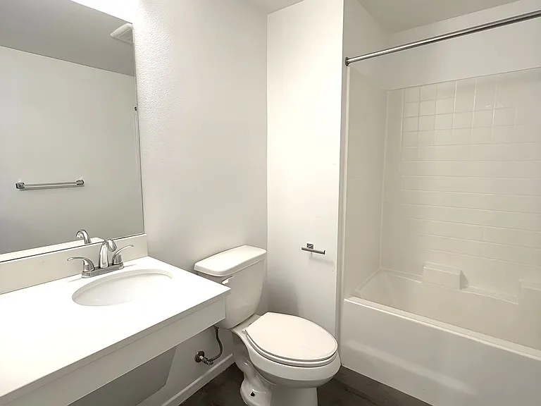 4238 S. Western Ave. — Photo 28