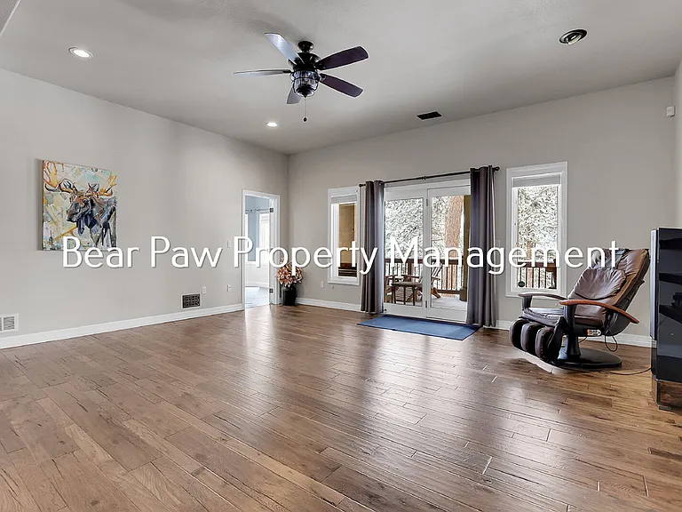 30200 Beaver Creek Ln — Photo 36