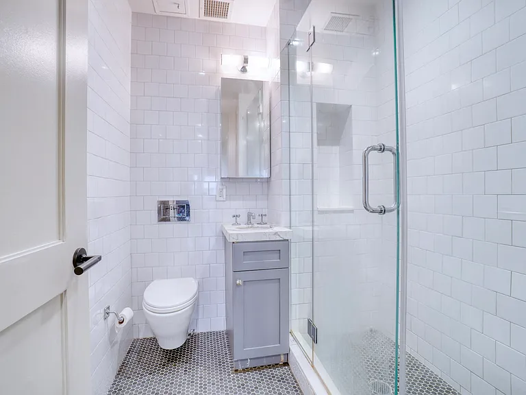 43 W 27th St #5F — Photo 7