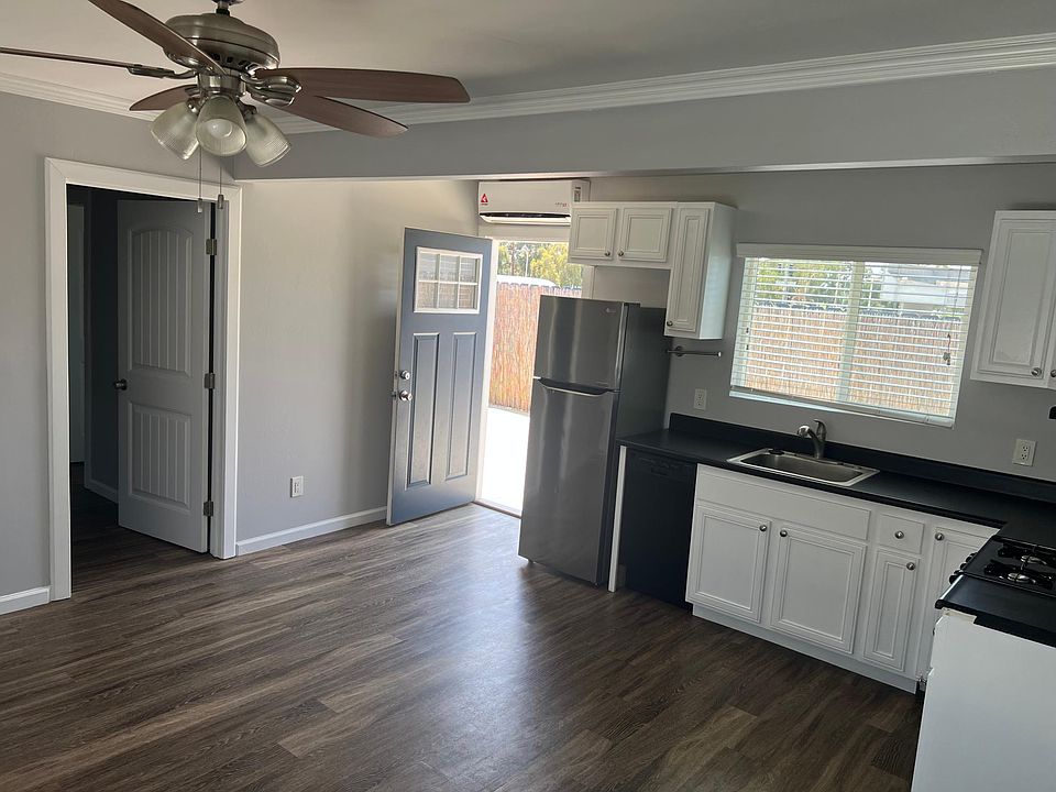 1st image of 3010 Glendora St APT 8