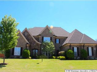 591 Shadow View Dr E, Hernando, MS 38632