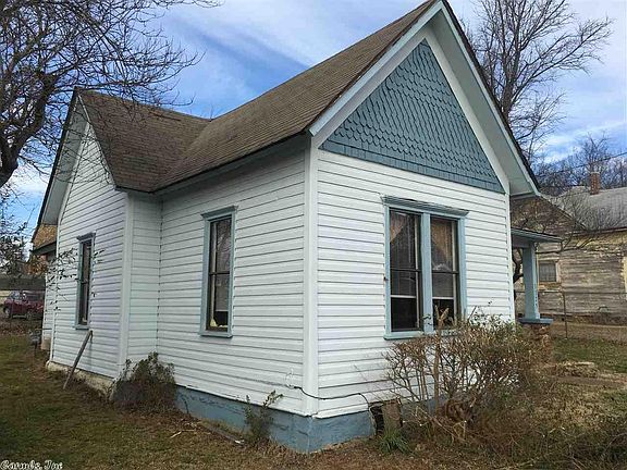 2nd image of 1125 Janssen Ave
